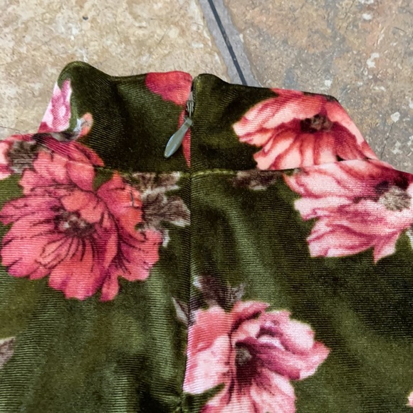 Crop top - Picture 4 of 4